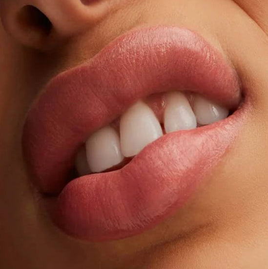MAC Lustreglass Lipstick Thanks Its MAC 3g bullet close up lustreglass finish