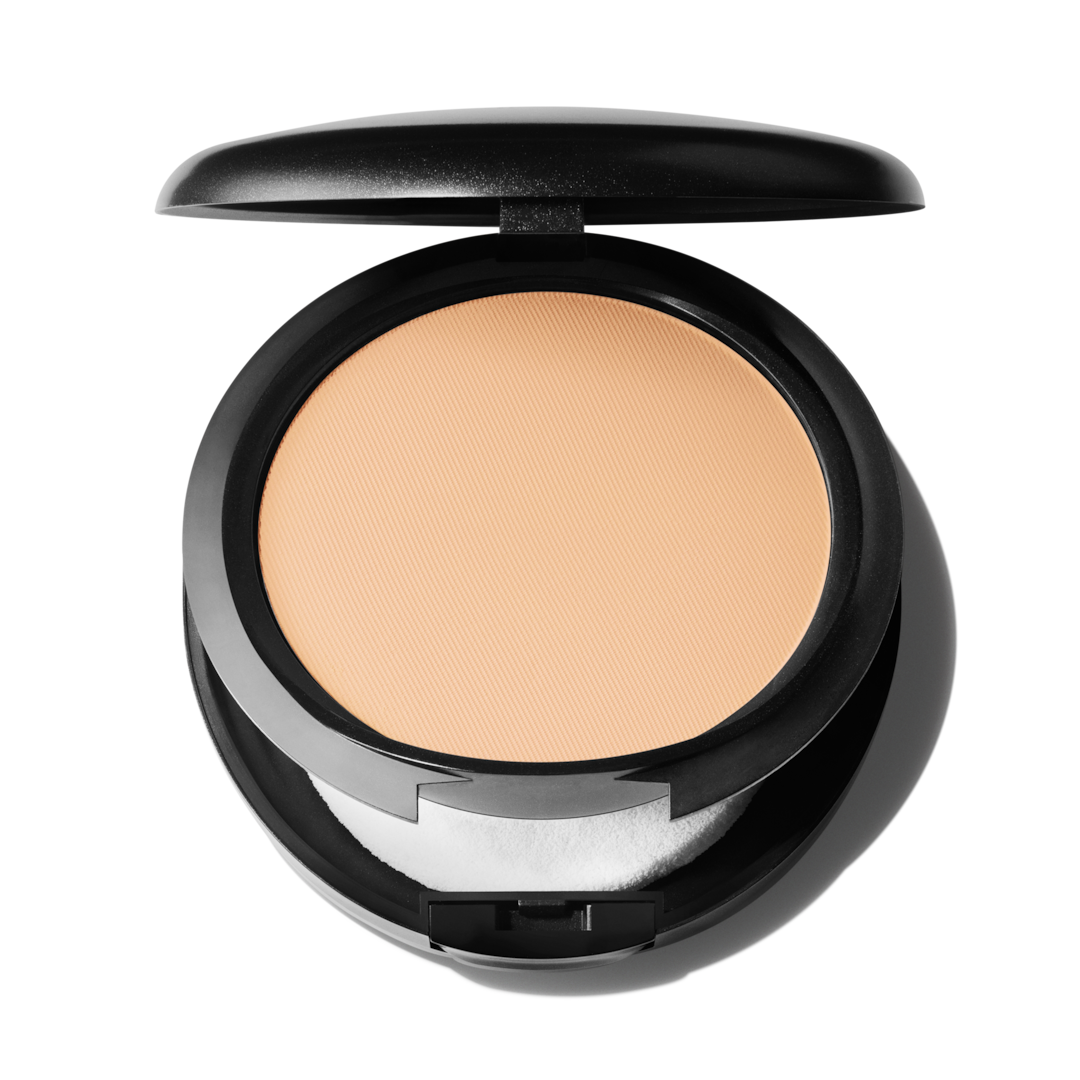 MAC Studio Fix Powder Plus Foundation NC20 shade compact with sponge applicator