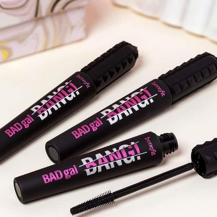 Badgal Bang Volumizing Full size Mascara