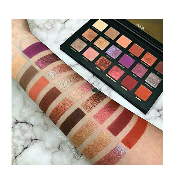 HUDA BEAUTY DESERT DUSK EYESHADOW PALETTE